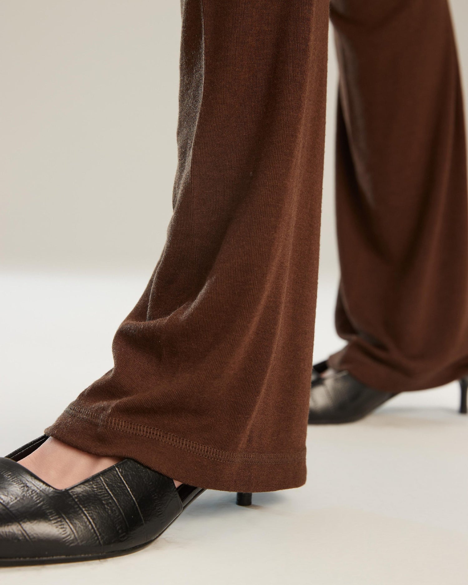 Women’s Tulle Spliced Leg Sleeves