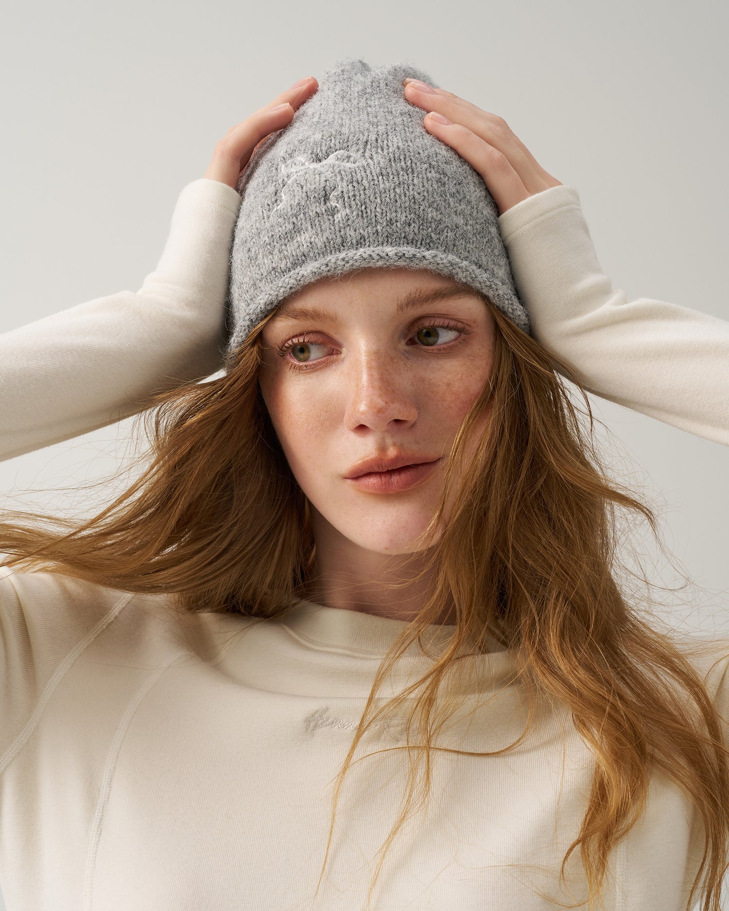 Women’s Bow Embroidered Slouchy Knit Beanie