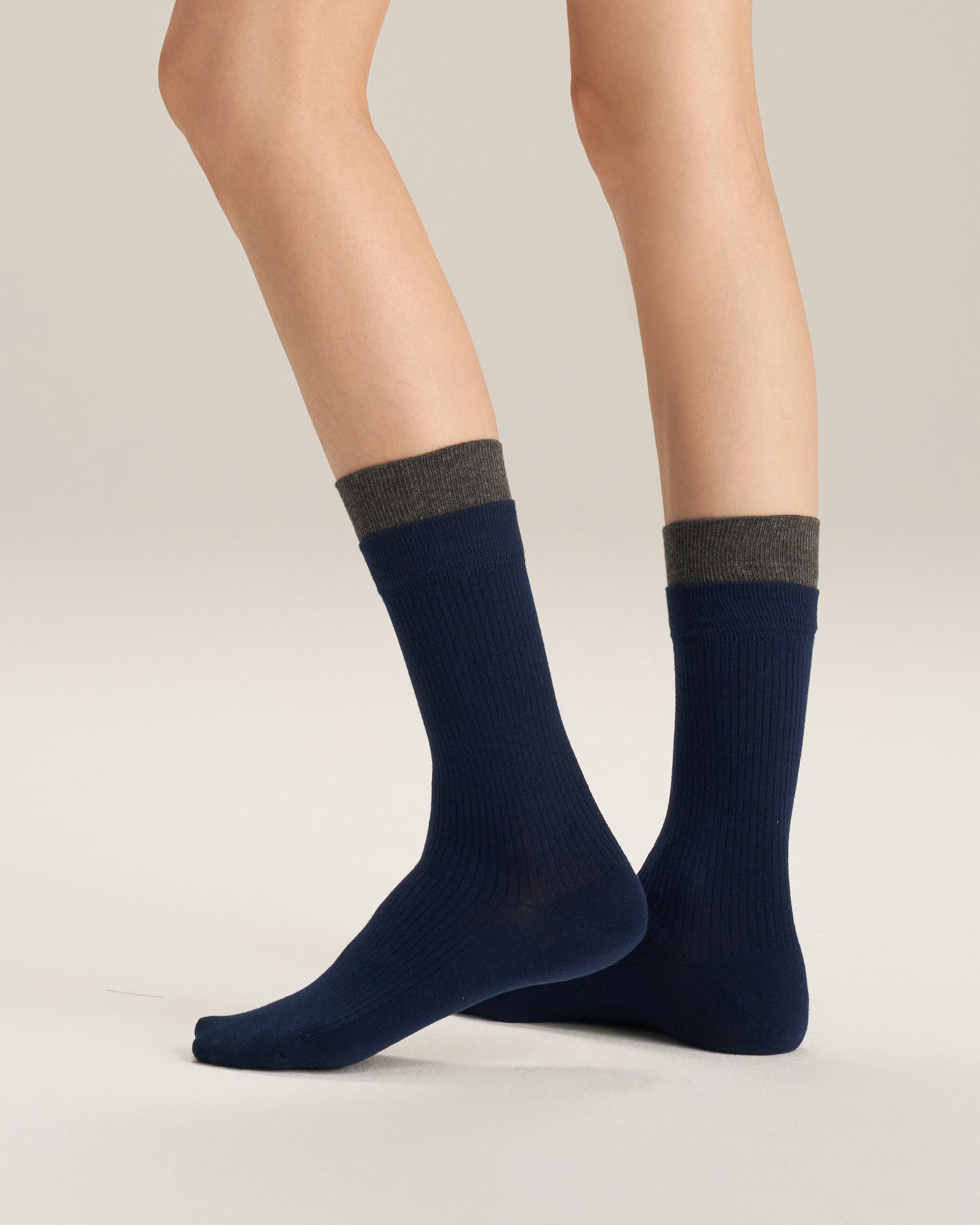Women’s Mid-Calf Colorblock Double-Rib Sports Socks