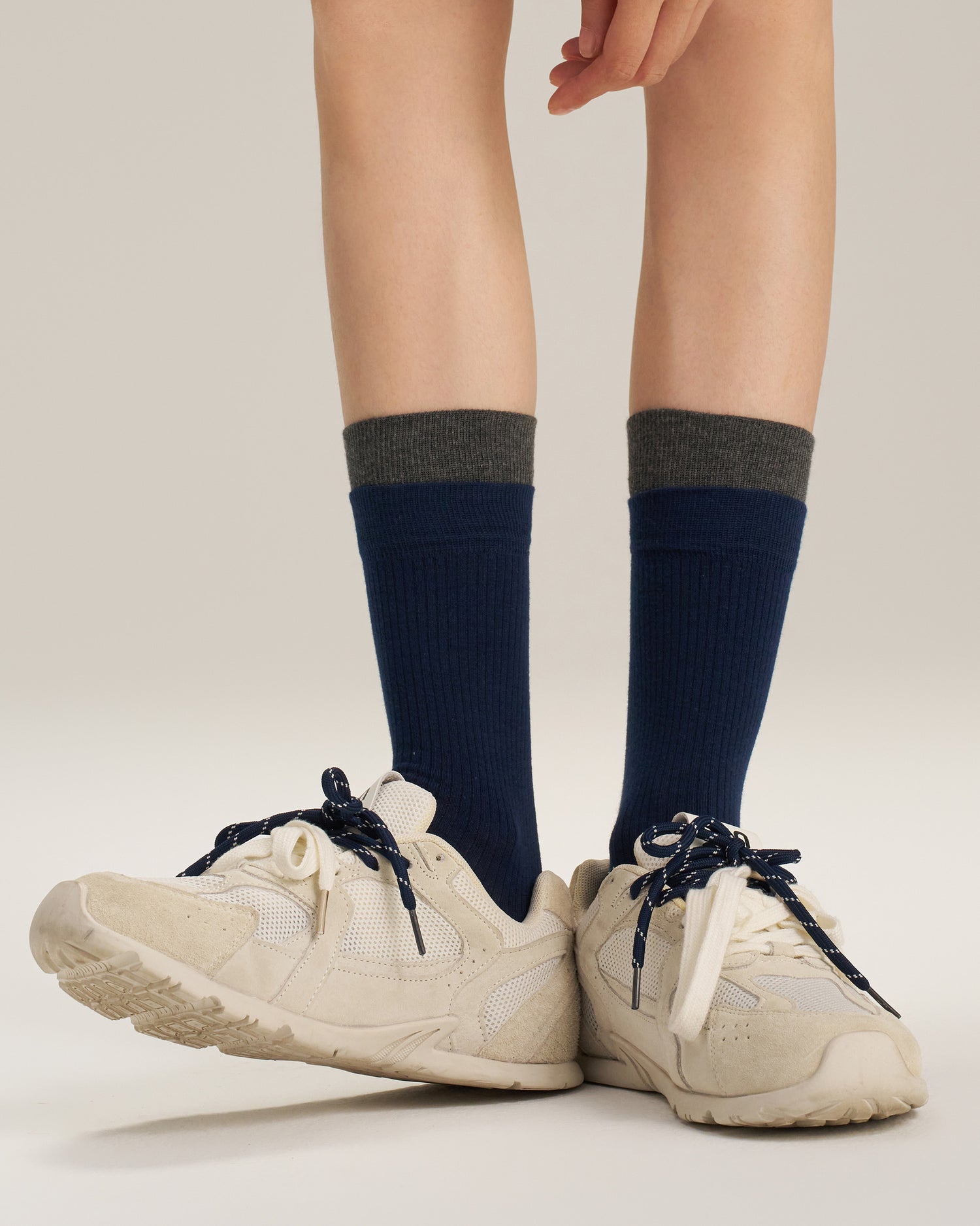 Women’s Mid-Calf Colorblock Double-Rib Sports Socks