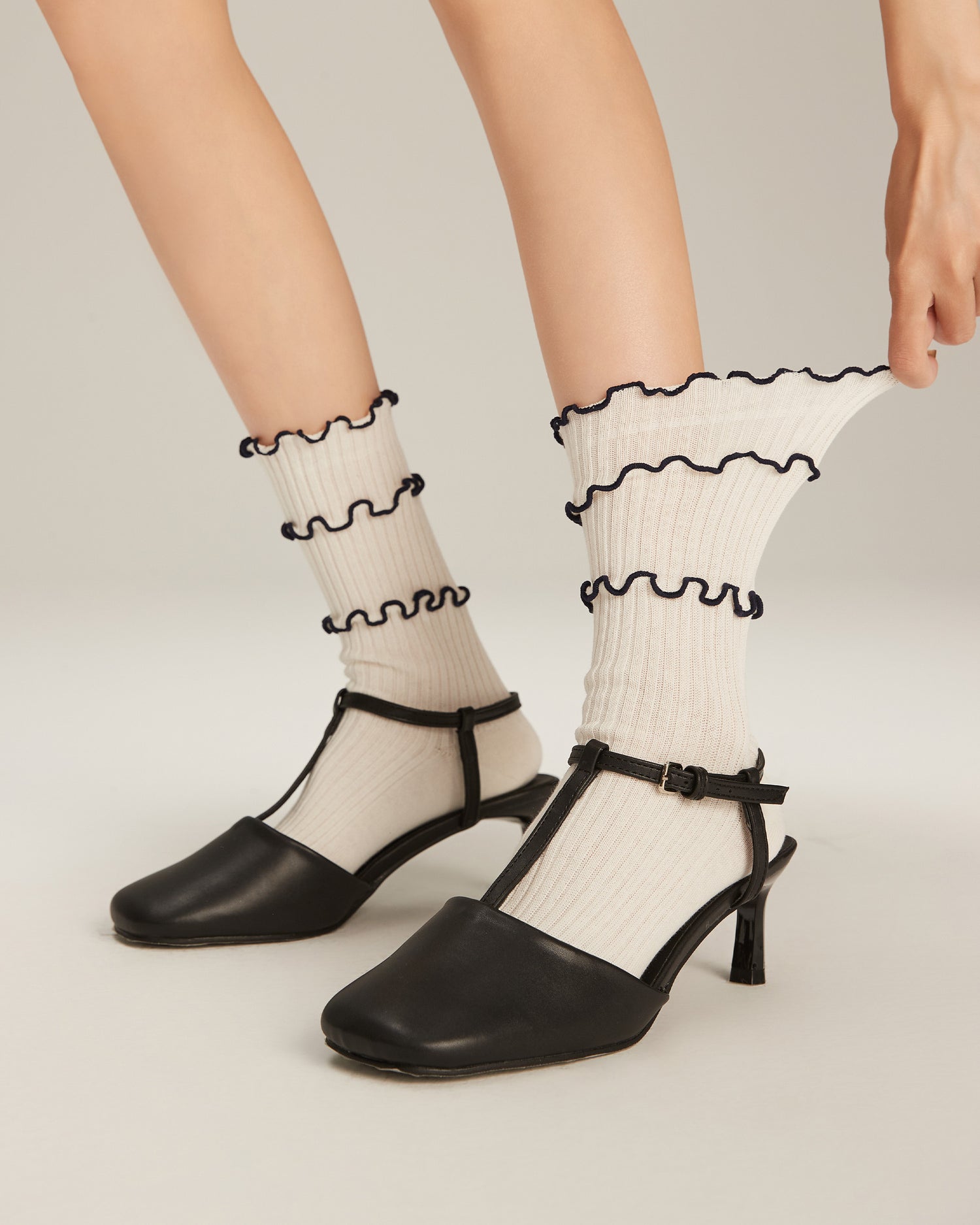 Women's Contrast Lettuce Edge Crew Socks