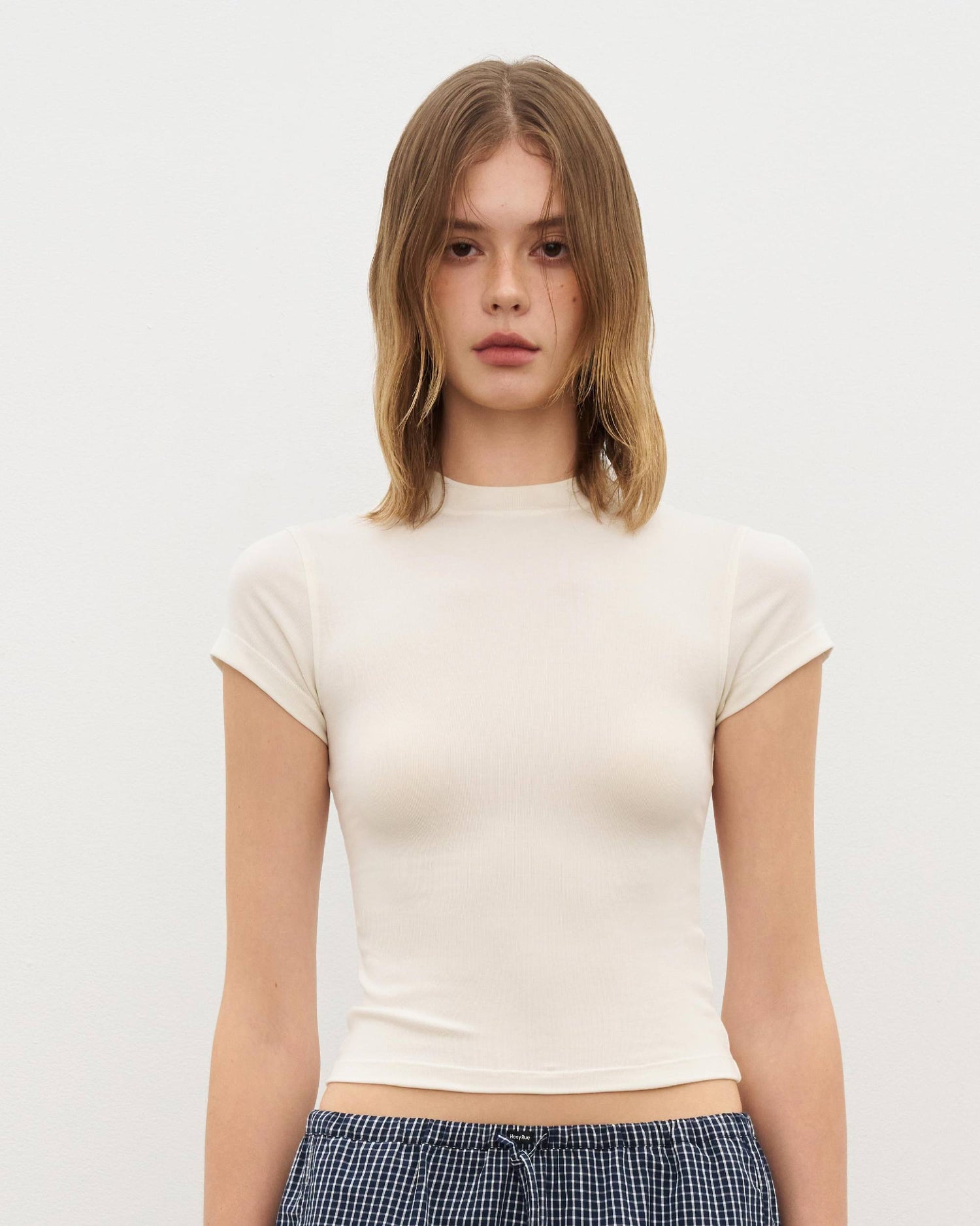 Women’s Solid Color Crewneck Short Sleeve Tee